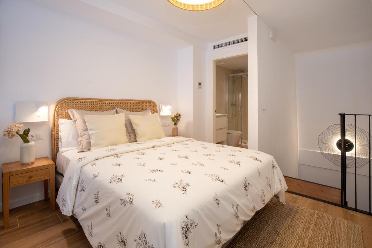 Apartup Opera Loft Love فالنسيا المظهر الخارجي الصورة